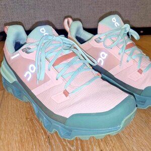 On Running Cloudwander Waterproof Hiking Shoes 9.5 Women's Doe Ivy Green